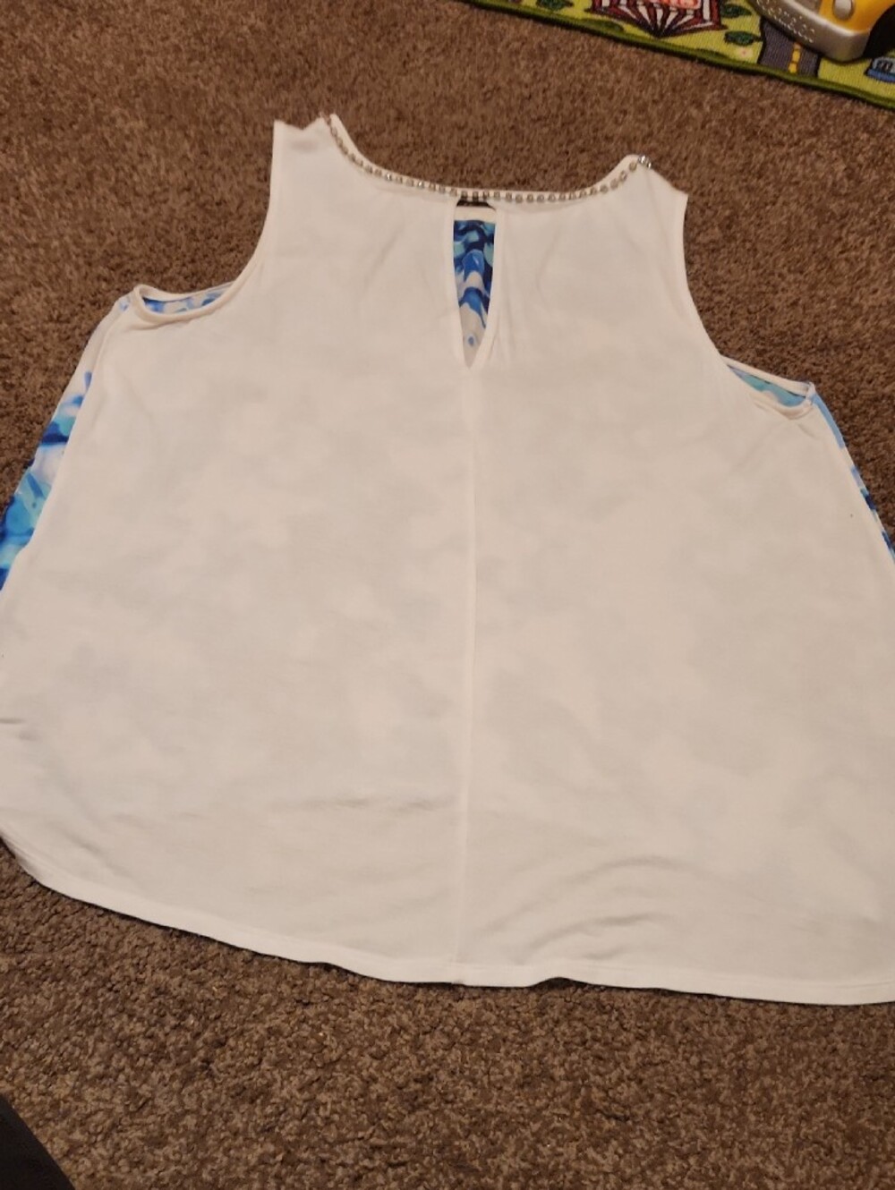 Jennifer Lopez Blue & White Abstract Print Sleeveless Camisole - Picture 2 of 3